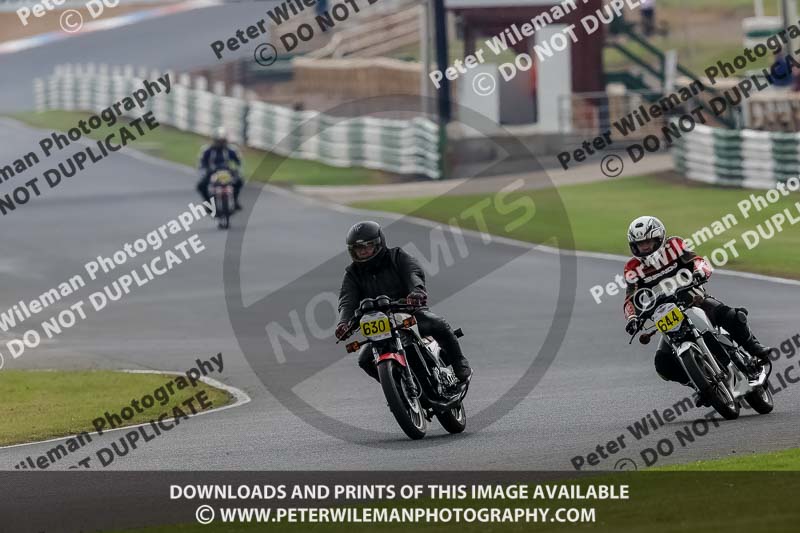 Vintage motorcycle club;eventdigitalimages;mallory park;mallory park trackday photographs;no limits trackdays;peter wileman photography;trackday digital images;trackday photos;vmcc festival 1000 bikes photographs